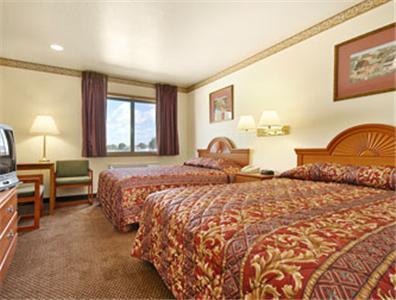 Super 8 By Wyndham Shipshewana Hotel Szoba fotó