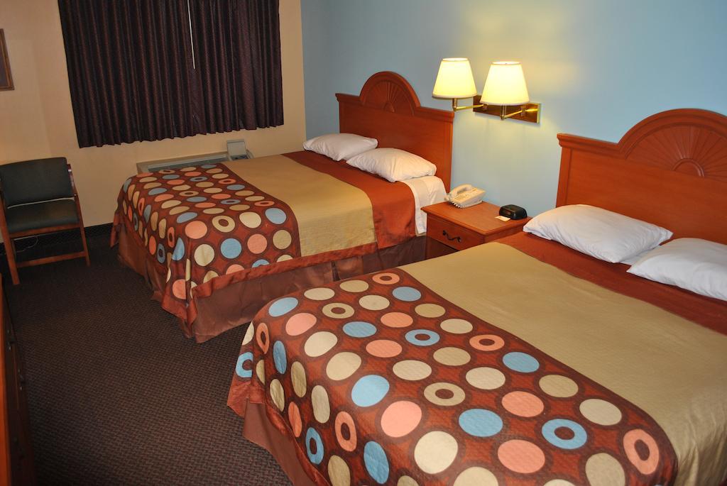 Super 8 By Wyndham Shipshewana Hotel Szoba fotó