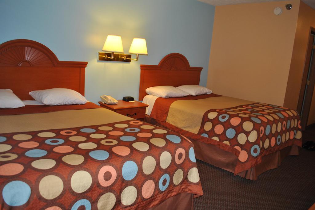 Super 8 By Wyndham Shipshewana Hotel Szoba fotó