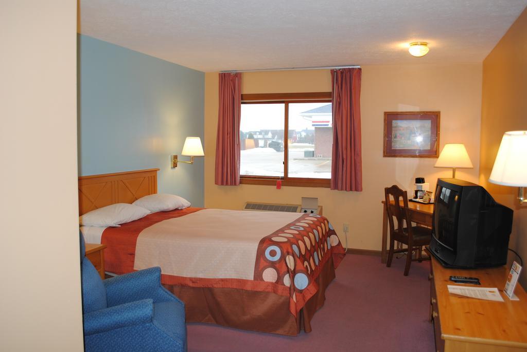 Super 8 By Wyndham Shipshewana Hotel Szoba fotó